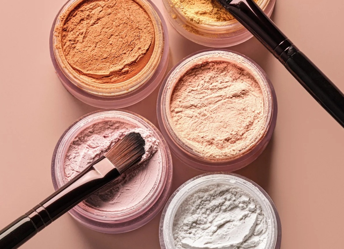 Как правильно наносить пудру: разберем 7 ошибок