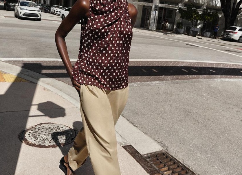 Одежда с эффектом помятости – актуальный тренд 2025 года