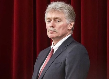 9 нарядов для встреч и свиданий, которые выглядят стильно, но повторить их легко