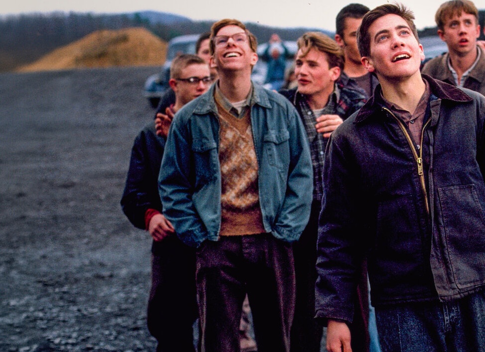 Собираетесь домой на каникулы. 7 нарядов для путешествий, которые помогут вам добраться стильно