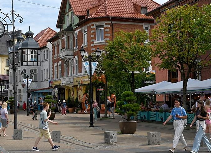 Модные хиты лета 2025: эксперты назвали лучшие вещи сезона