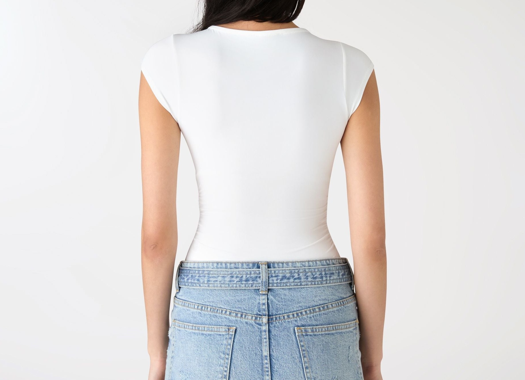 Идеальную юбку с разрезом. 3 правила выбора