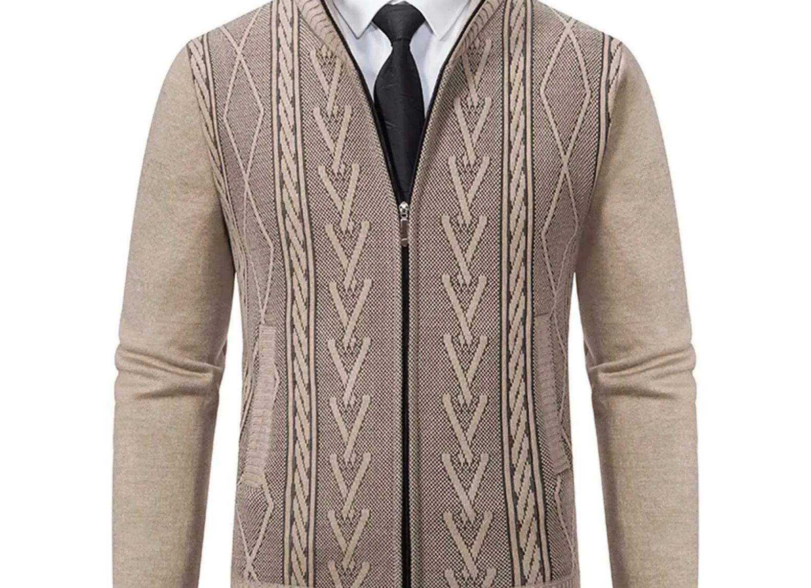 Однотонный зимний свитер. Носим и в праздники, и в будни