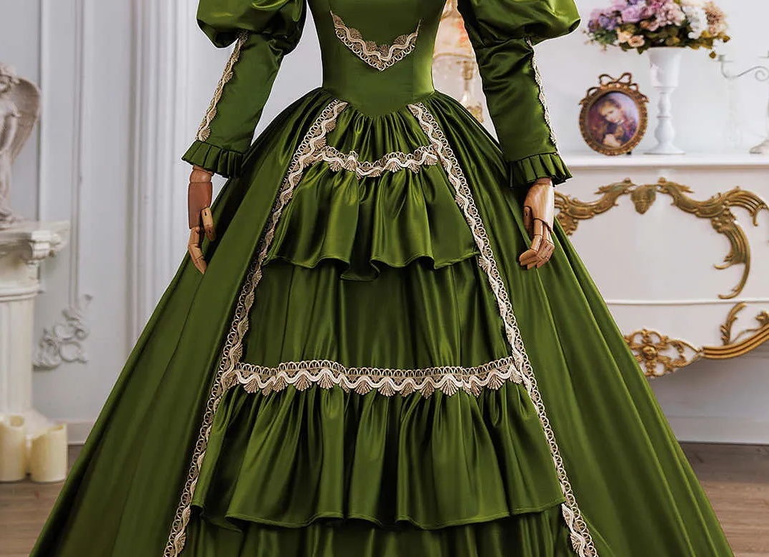 Бархат. Тенденция королевской моды.</p>
<p>5 способов носить бархатное платье